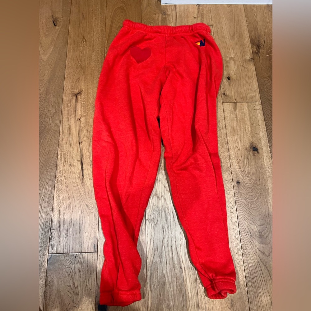 Women’s aviator nation, red heart sweatpants extra small